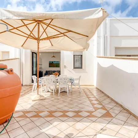 Baia Delle Sirene 2 Leuca Апартаменты *